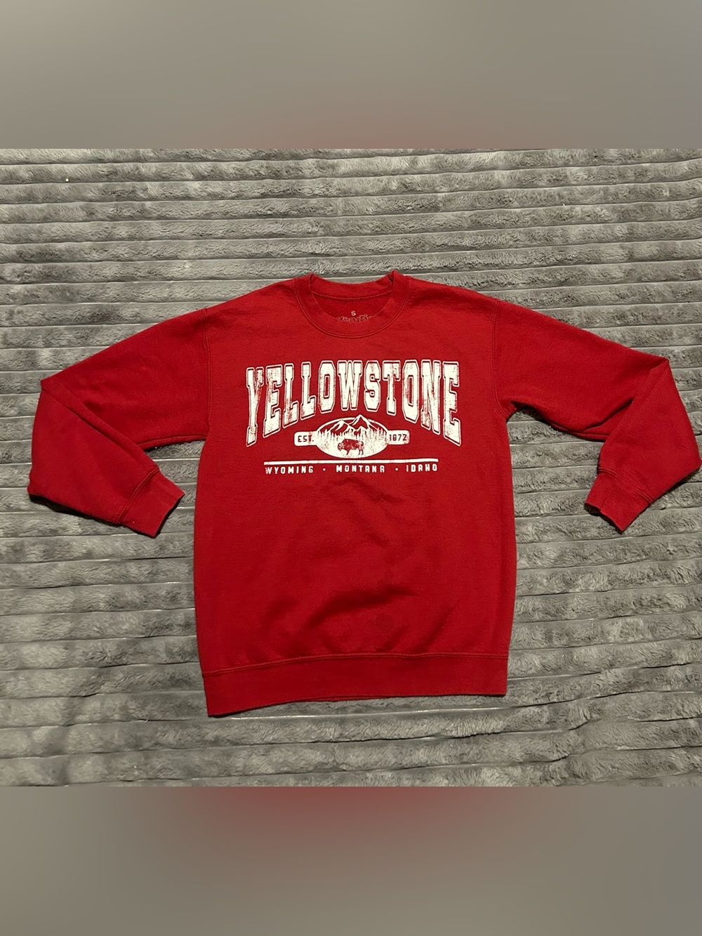 Goodie Two Sleeves Yellowstone National Park Red Crewneck Sweatshirt